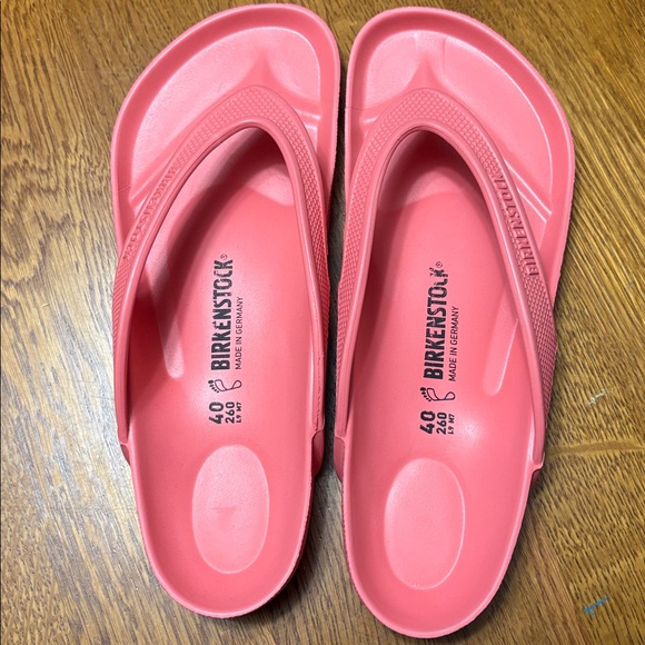 Birkenstock size 40 Women's pink flip flop rubber Sandals - Picture 2 of 6
